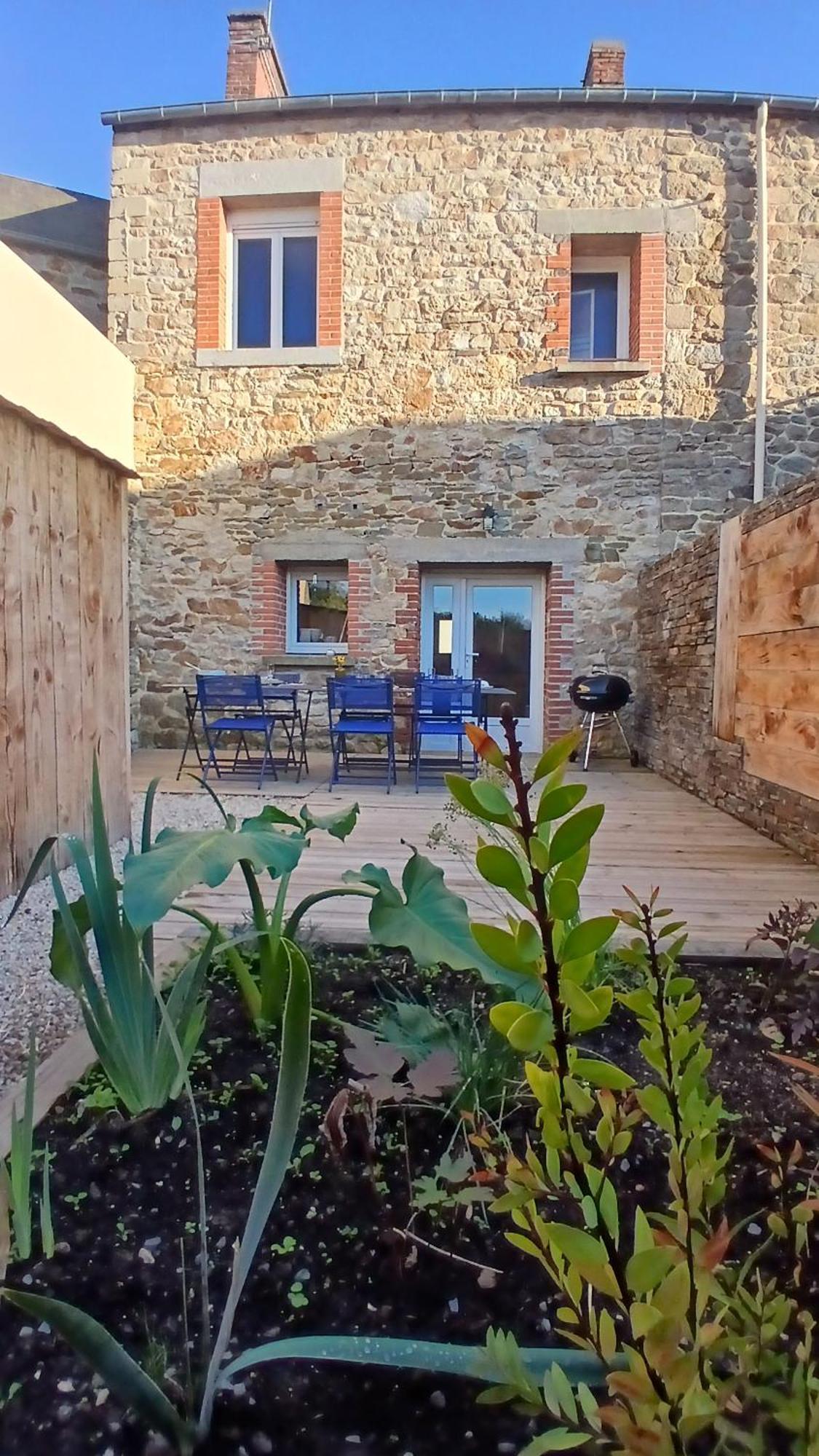 Au Bout Du Mont Pontorson Exterior foto